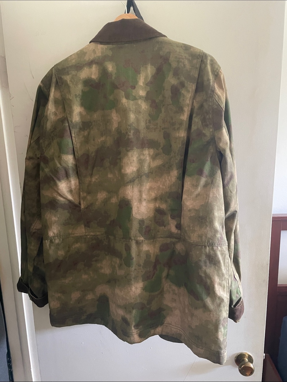 L.L. Bean Men’s Camouflage Waxed Cotton Field Coat with Brown Corduroy Collar - Picture 4 of 4